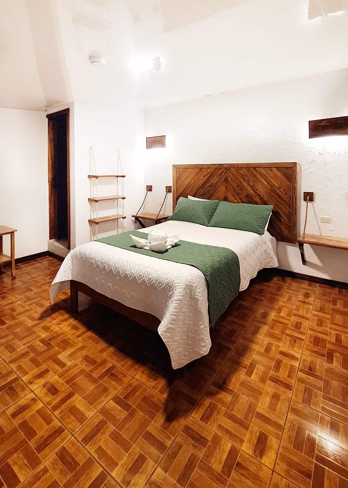 Habt. 15 Hotel Los Ríos