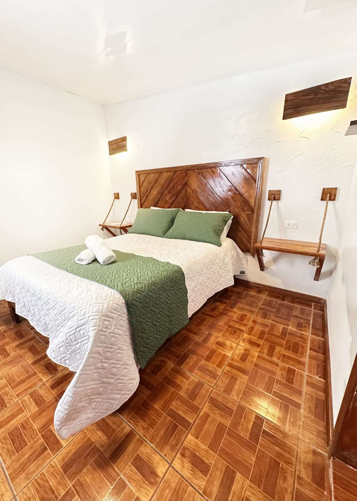 WhatsApp Image 2025-11-24 at 22.07.42